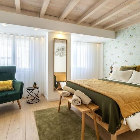 Carol Beach House Назаре Экстерьер фото