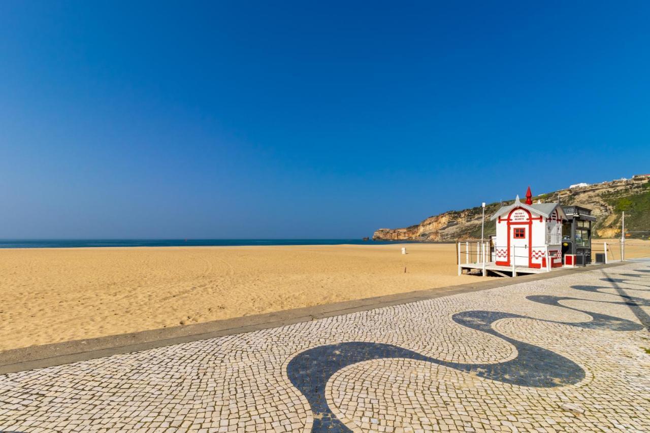 Carol Beach House Назаре Экстерьер фото