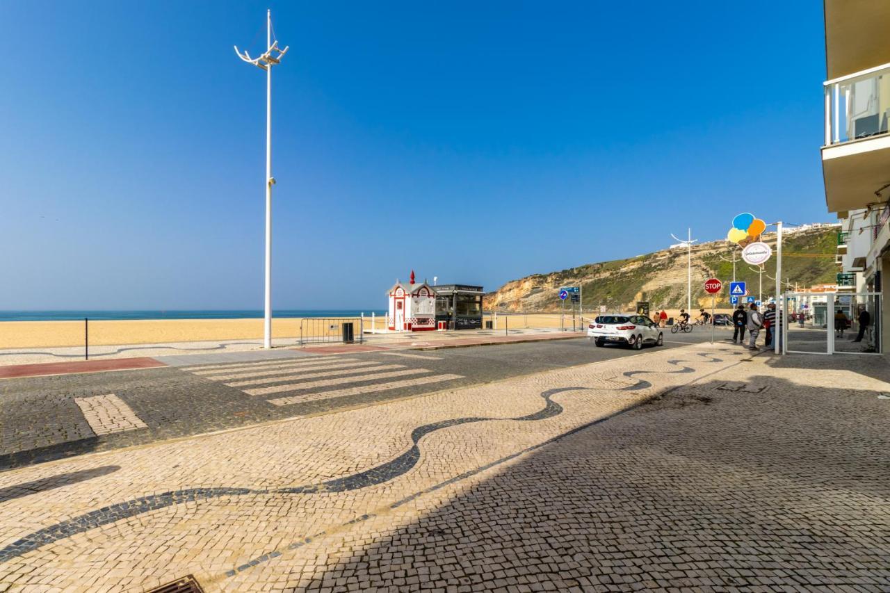 Carol Beach House Назаре Экстерьер фото