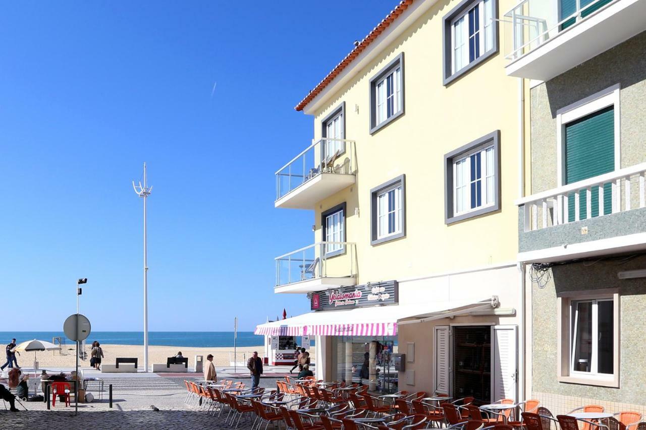 Carol Beach House Назаре Экстерьер фото